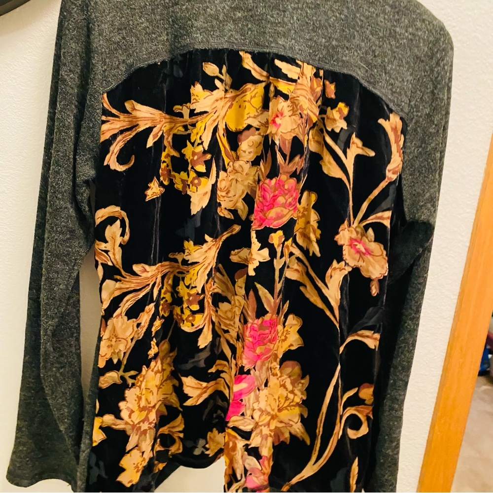 MYSTREE Gray Open Cardigan with Orange Floral Burnout Back Panel - Picture 5 of 7